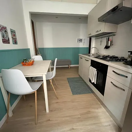 Appartamento Casa Latina Roma